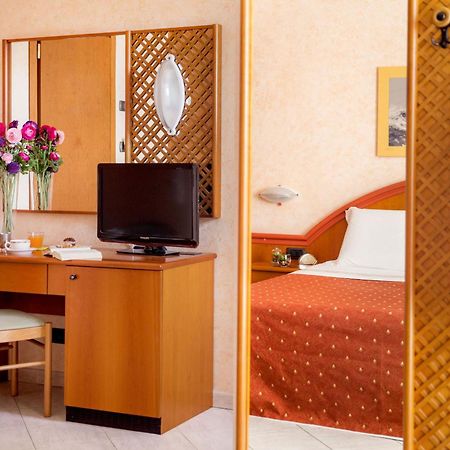 דיאנו מרינה Hotel Gabriella מראה חיצוני תמונה