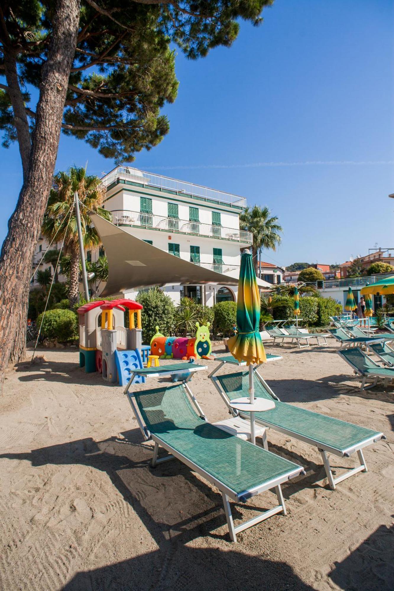 דיאנו מרינה Hotel Gabriella מראה חיצוני תמונה
