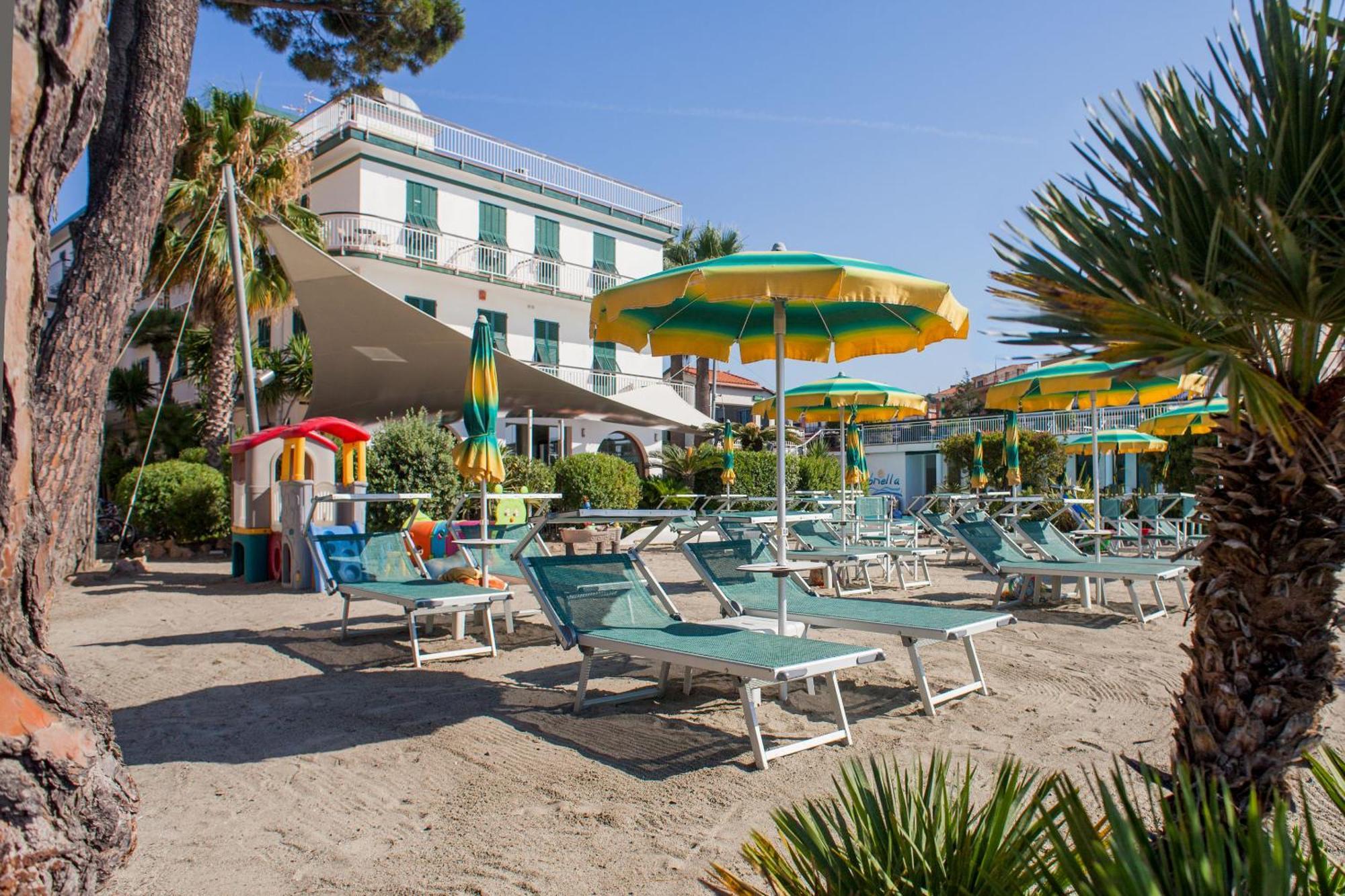 דיאנו מרינה Hotel Gabriella מראה חיצוני תמונה