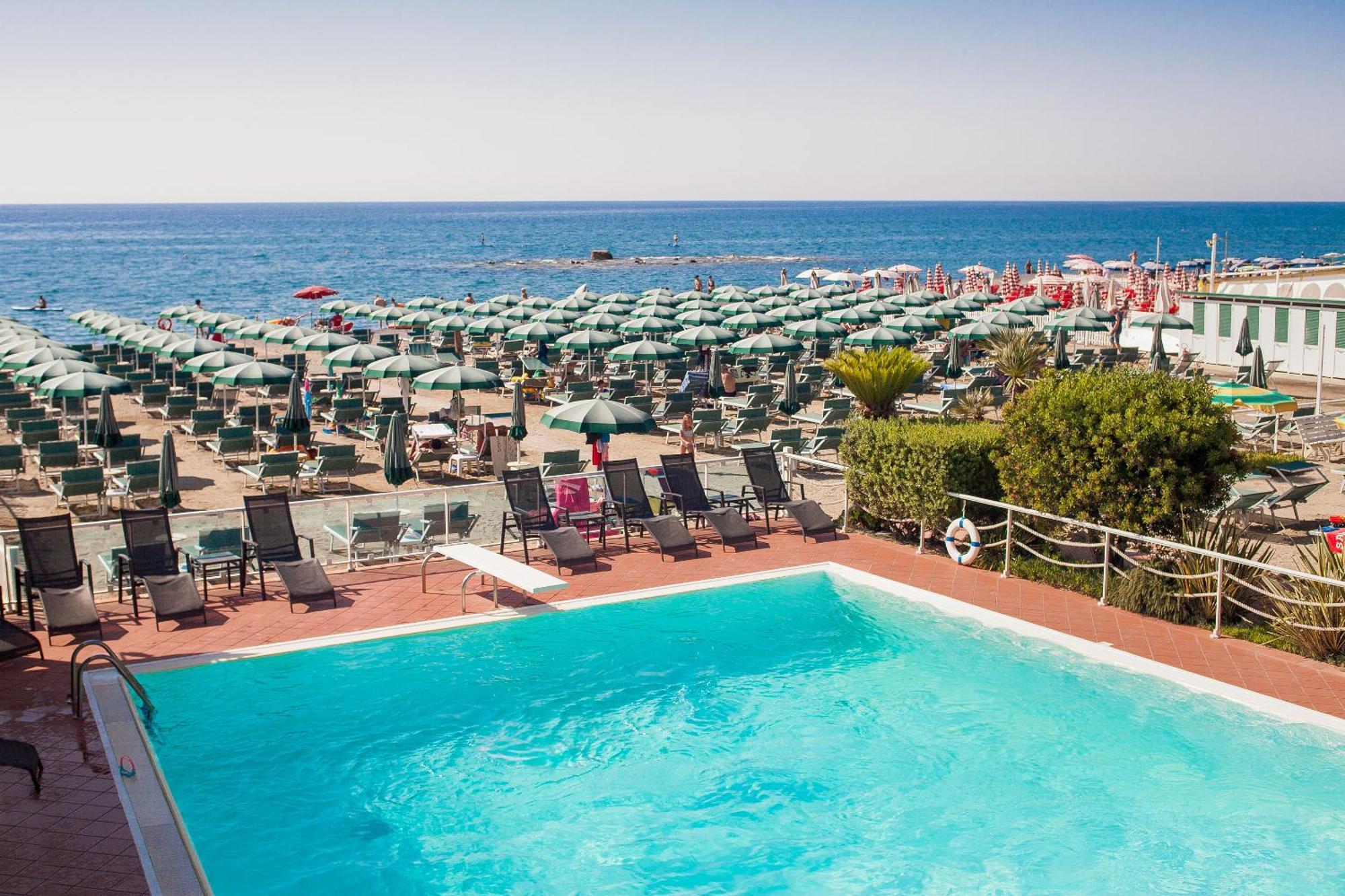 דיאנו מרינה Hotel Gabriella מראה חיצוני תמונה